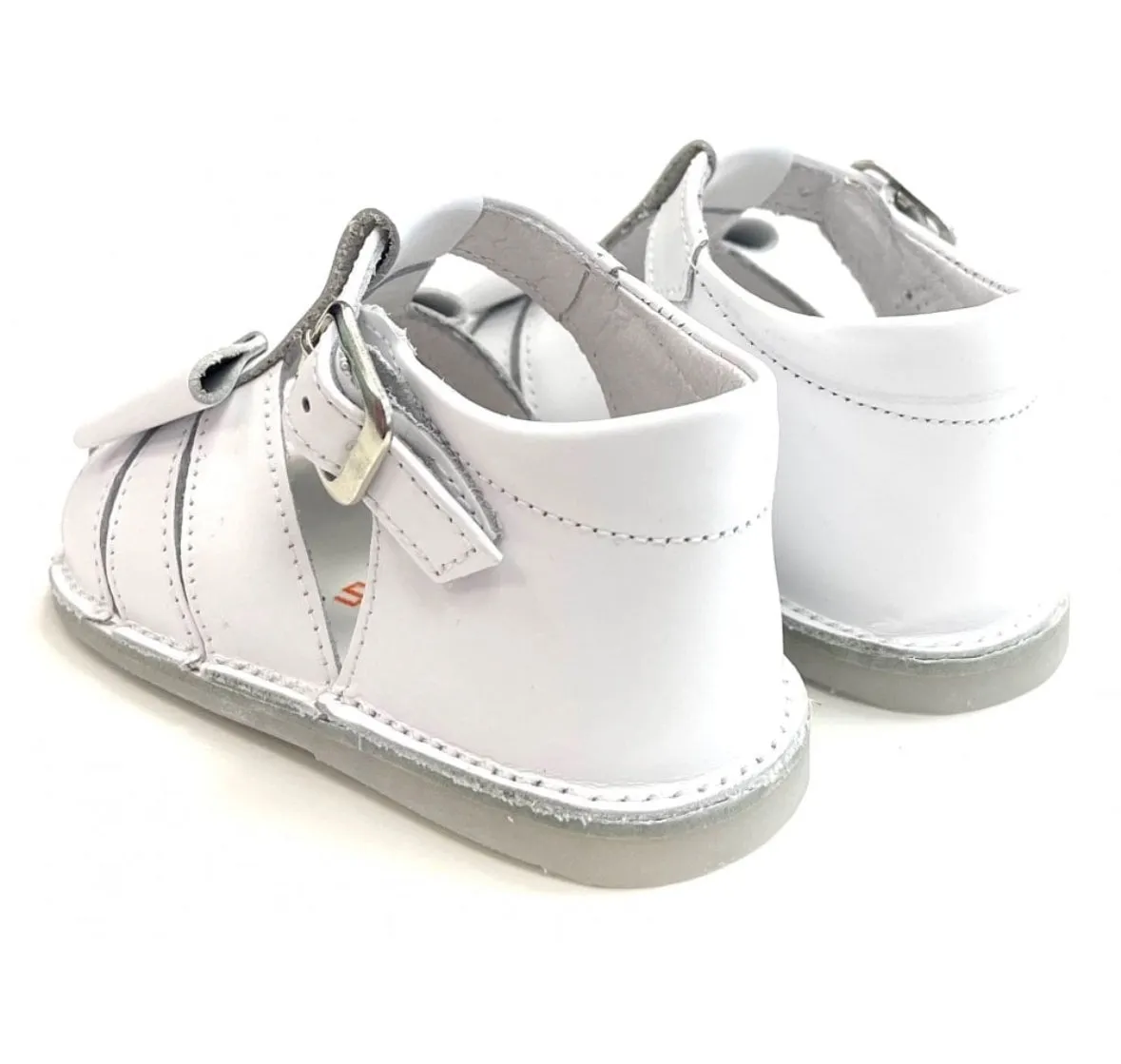 211077 Baby Girls Closed in Sandal White Patent