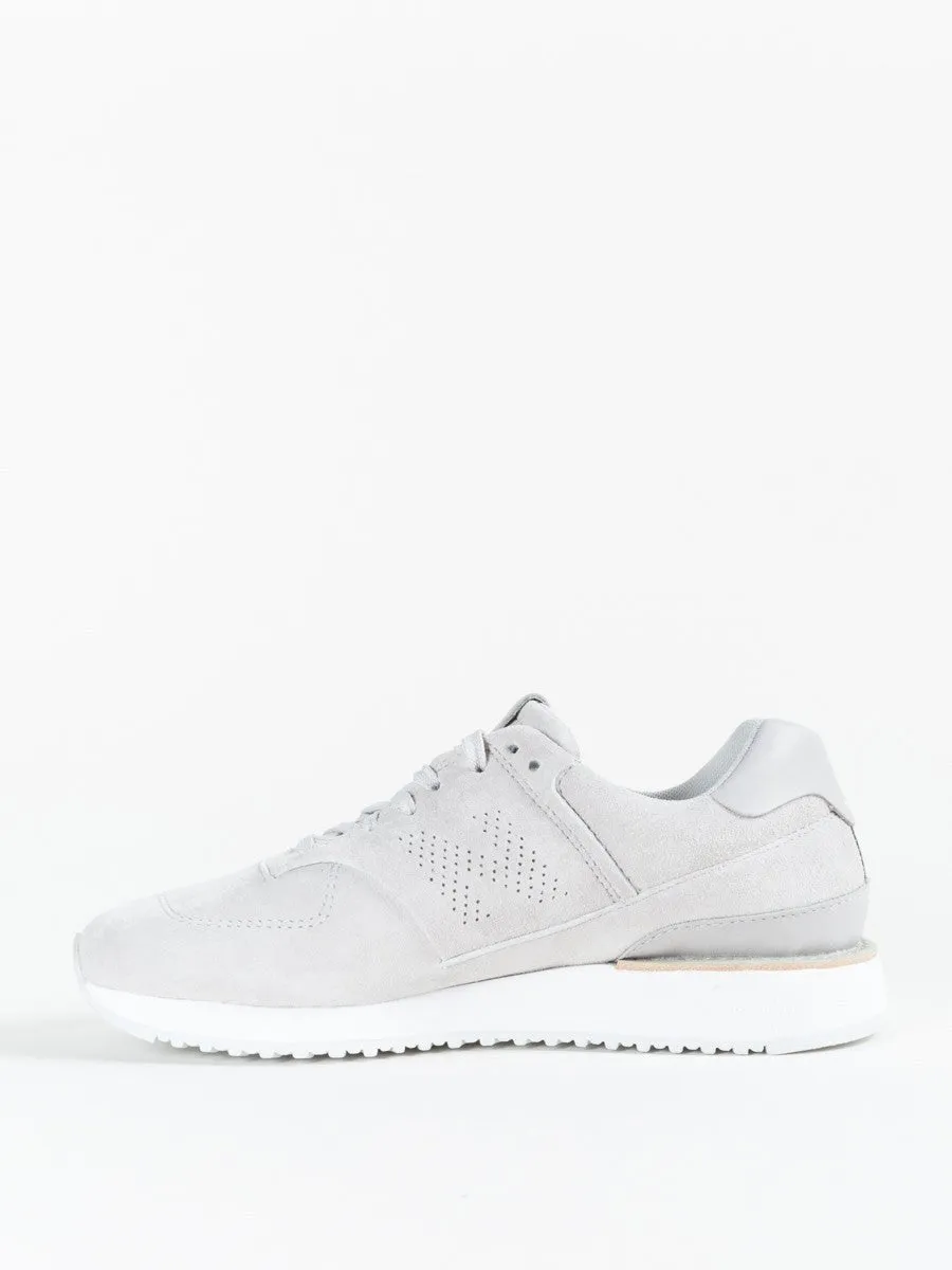 745 sneaker