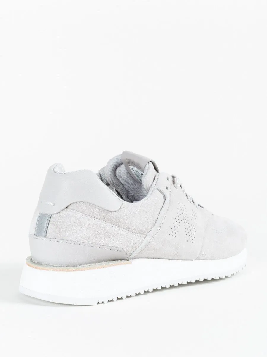 745 sneaker