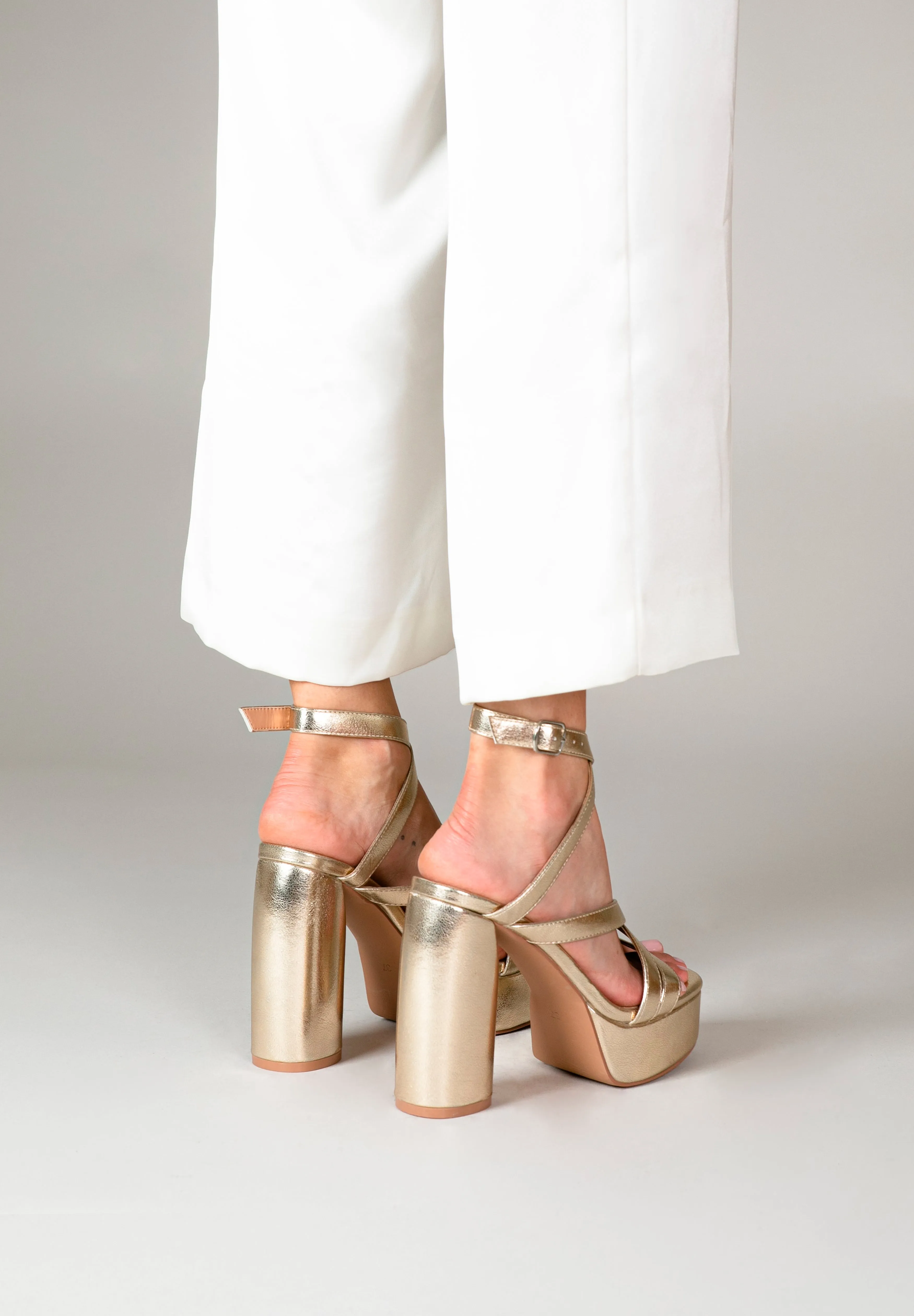 MIM SHOES | SANDALIA TACÓN BELLA