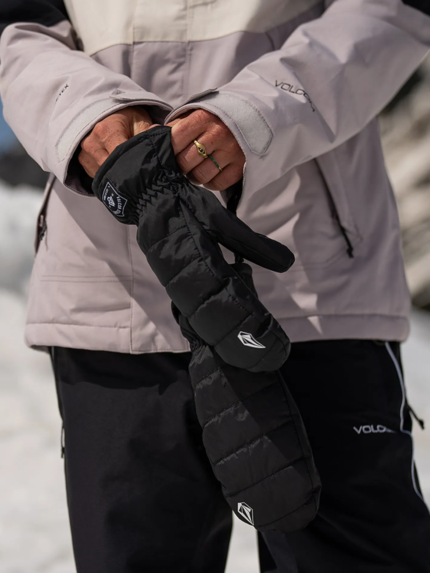Puff Puff Mittens - Black (Unisex)