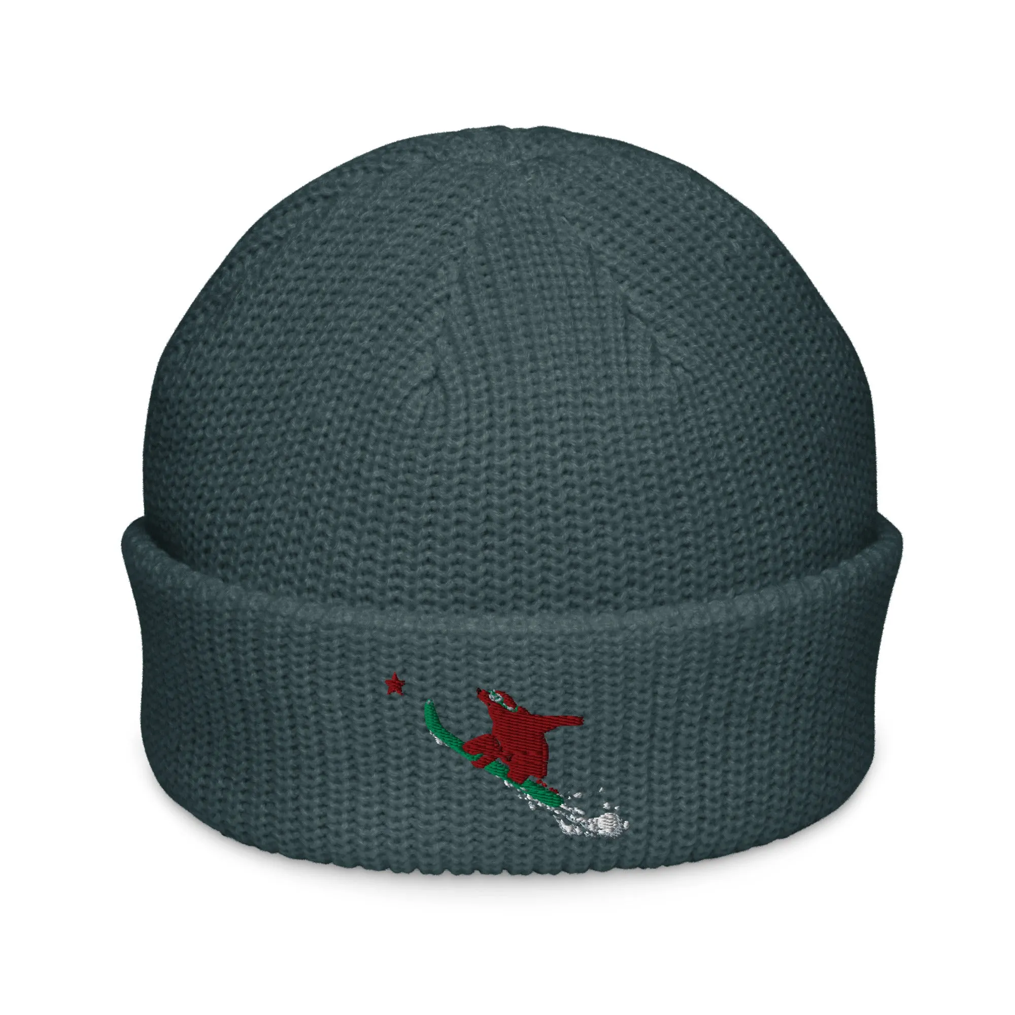 Snowboarding Goldie the Grizzly short beanie