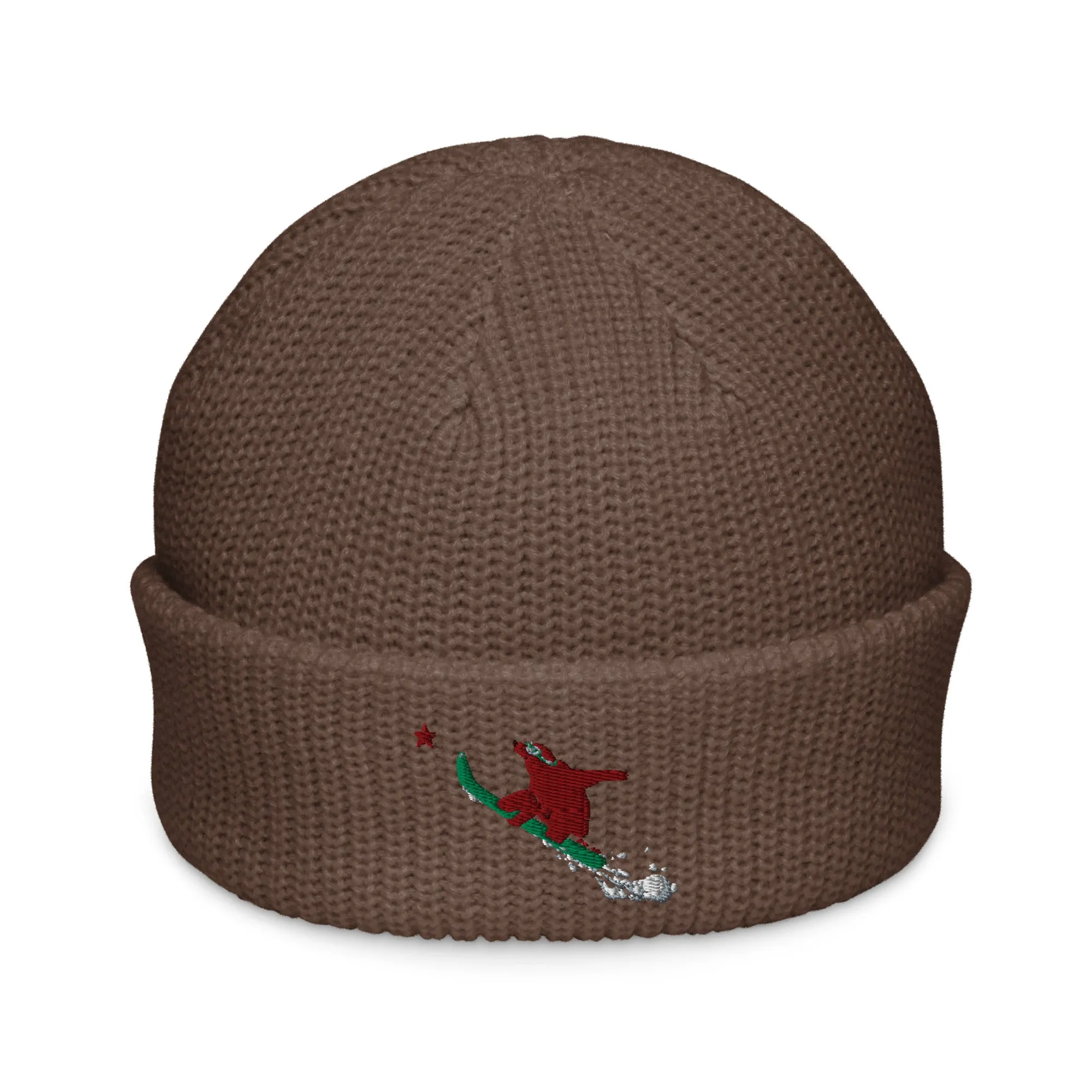 Snowboarding Goldie the Grizzly short beanie