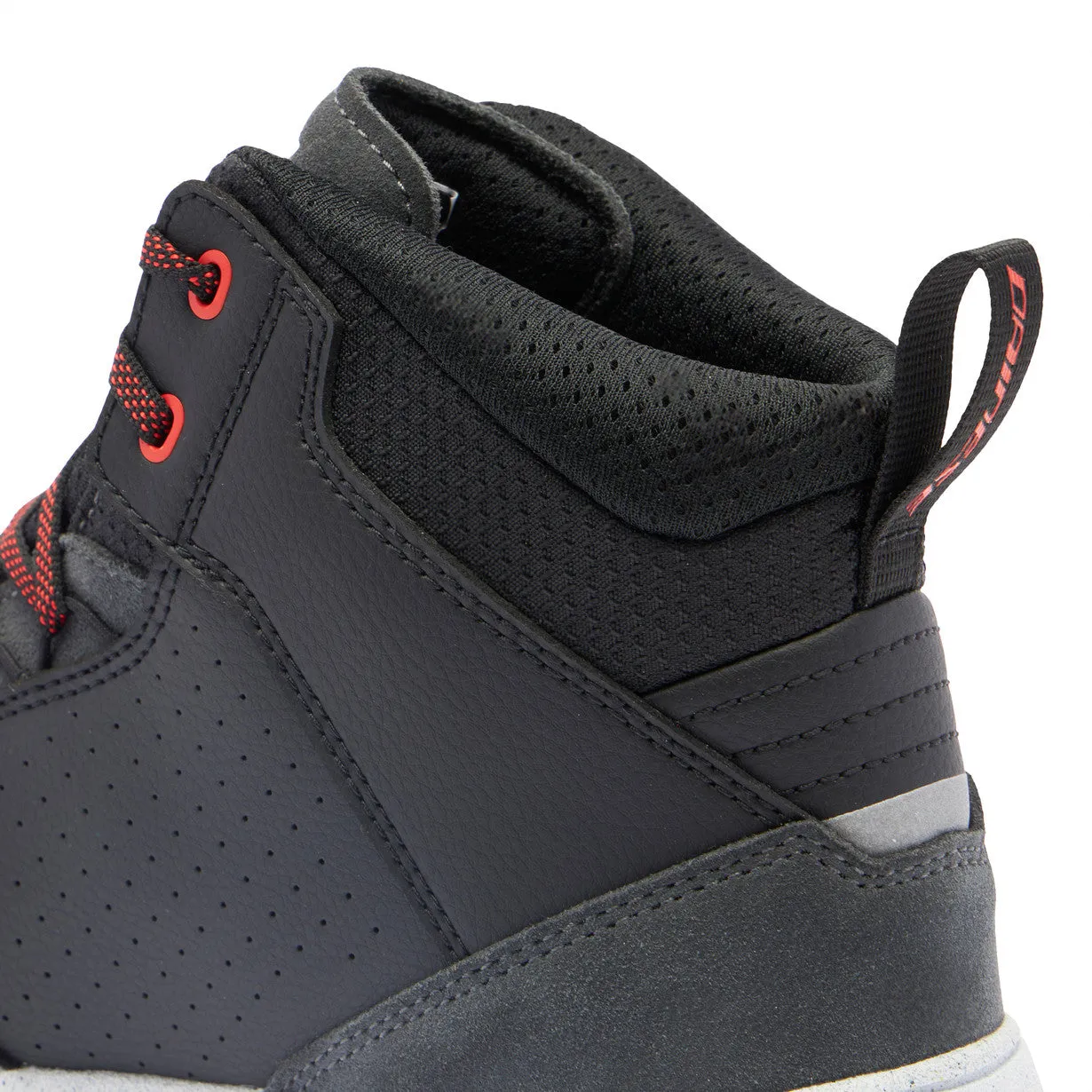 Suburb D-WP Shoes