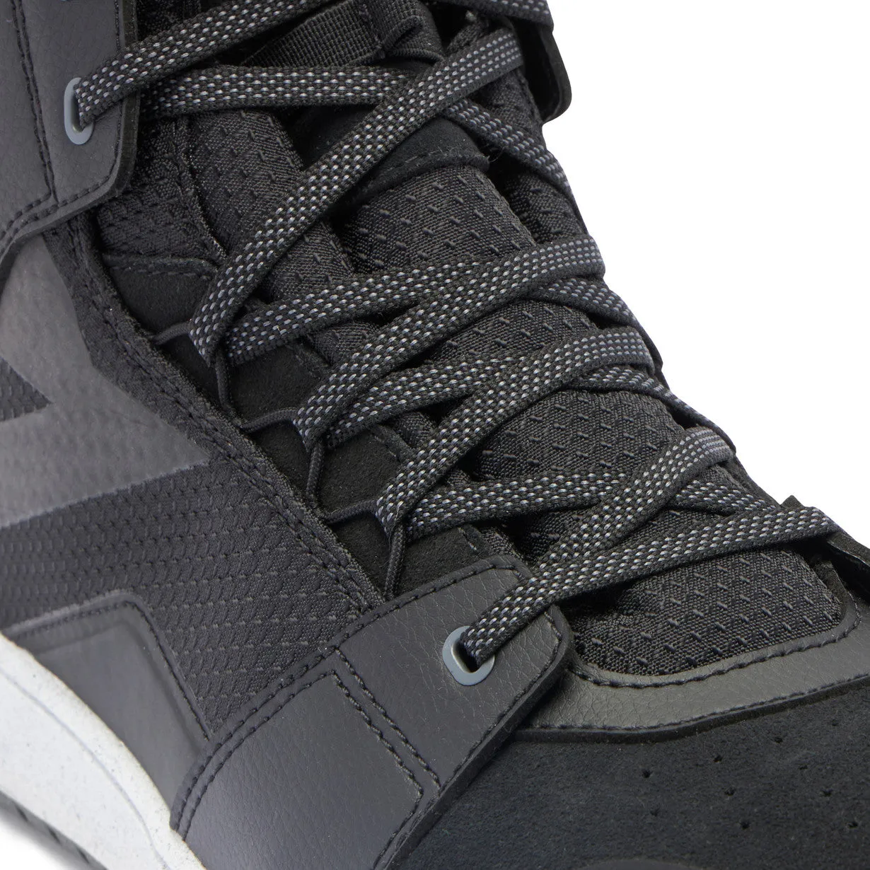 Suburb D-WP Shoes