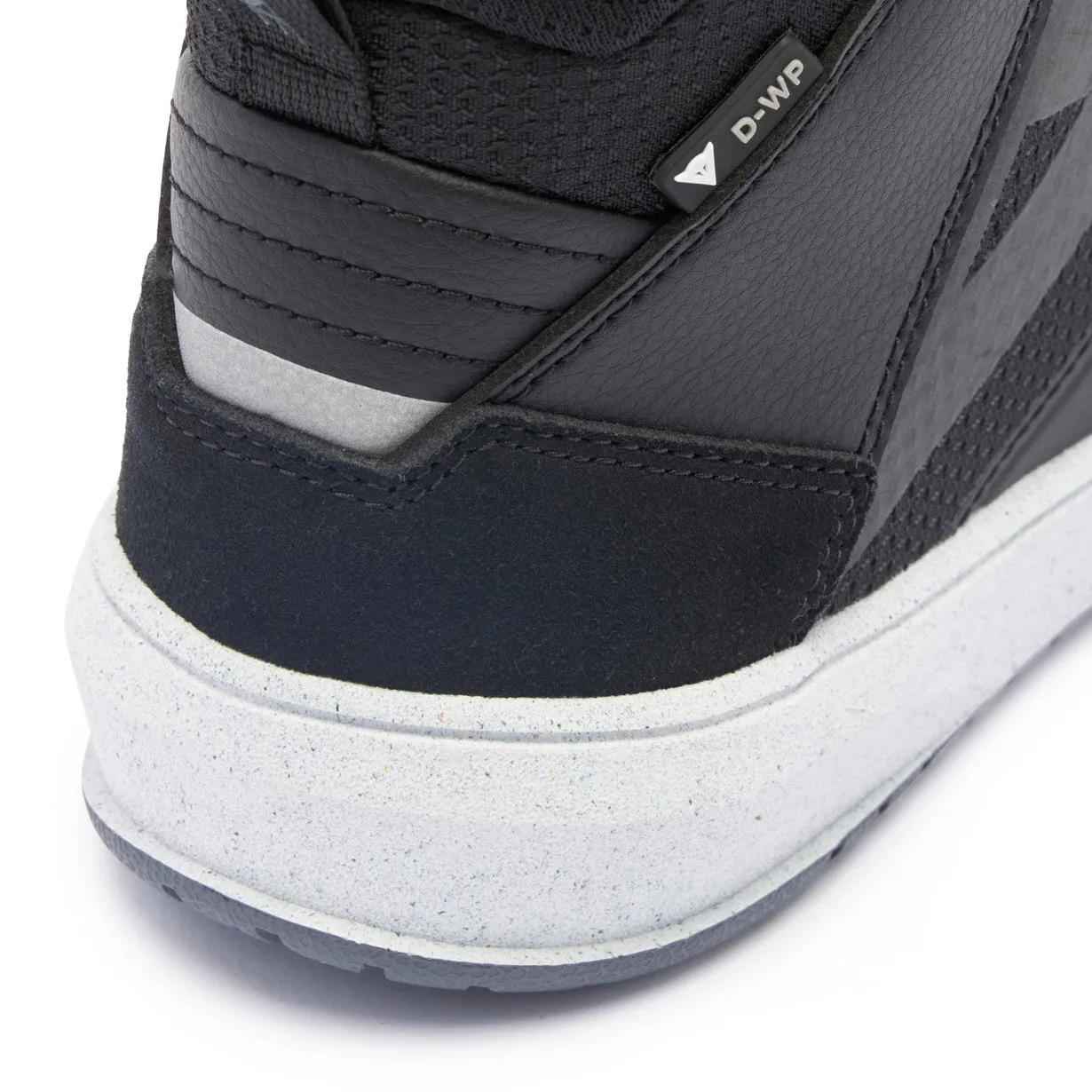 Suburb D-WP Shoes