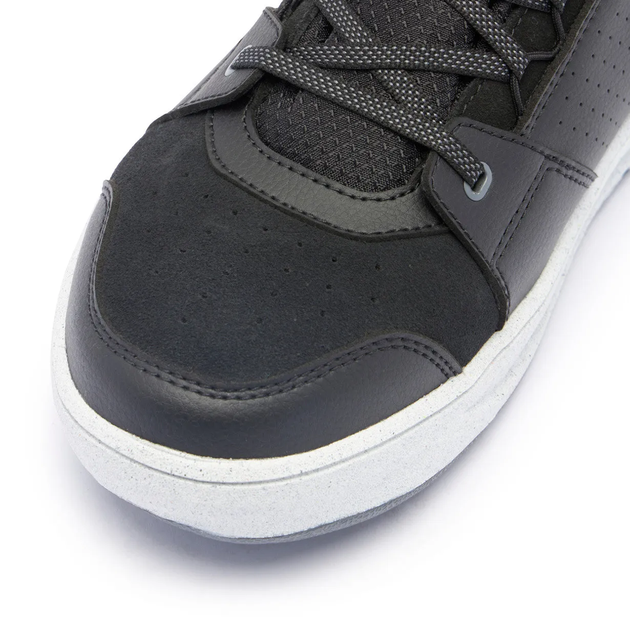 Suburb D-WP Shoes