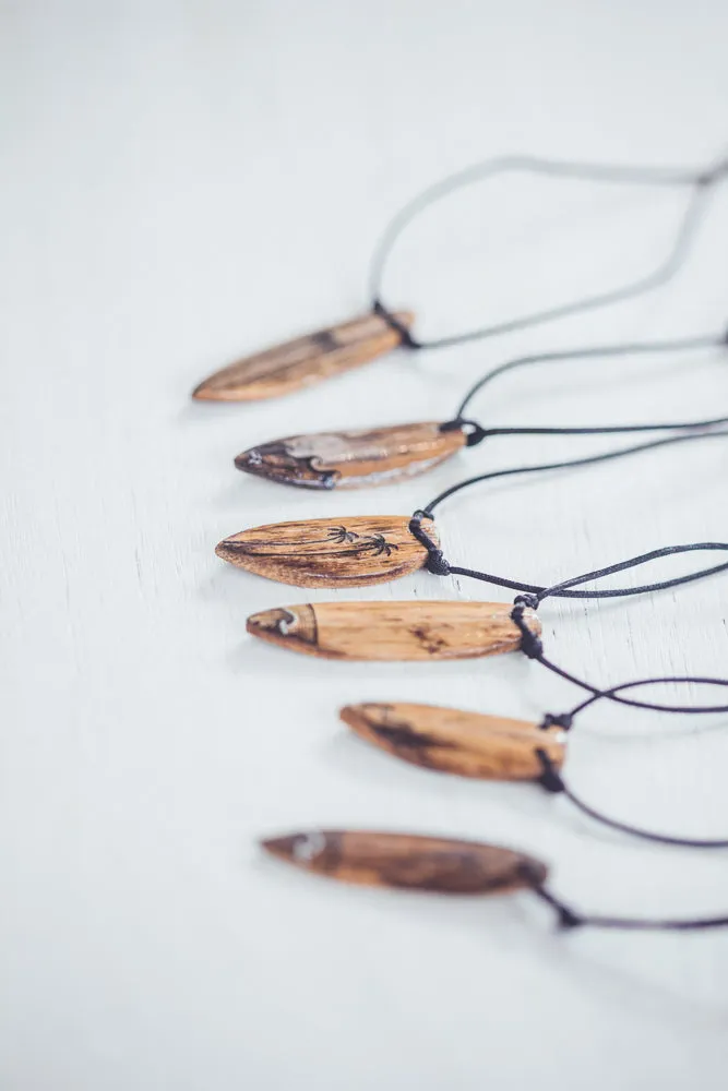 UNIQUE UNISEX SURF NECKLACE